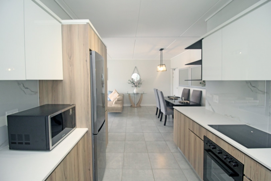 To Let 4 Bedroom Property for Rent in Waterfall Gauteng