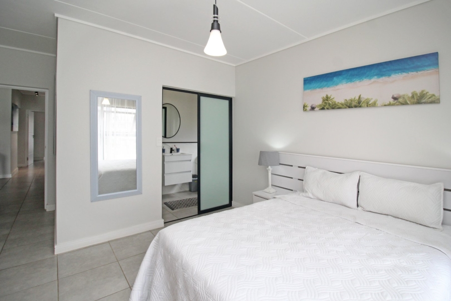 To Let 4 Bedroom Property for Rent in Waterfall Gauteng