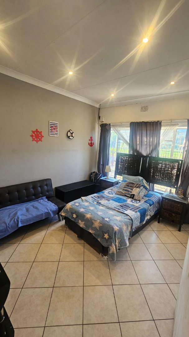5 Bedroom Property for Sale in Mountain View Gauteng