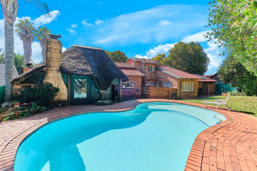 3 Bedroom Property for Sale in Wilro Park Gauteng