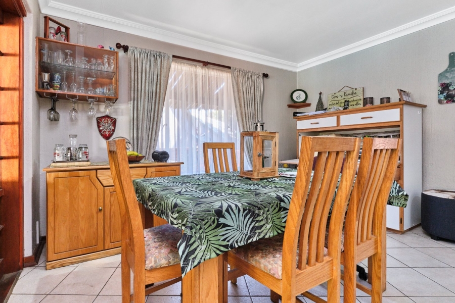 3 Bedroom Property for Sale in Wilro Park Gauteng
