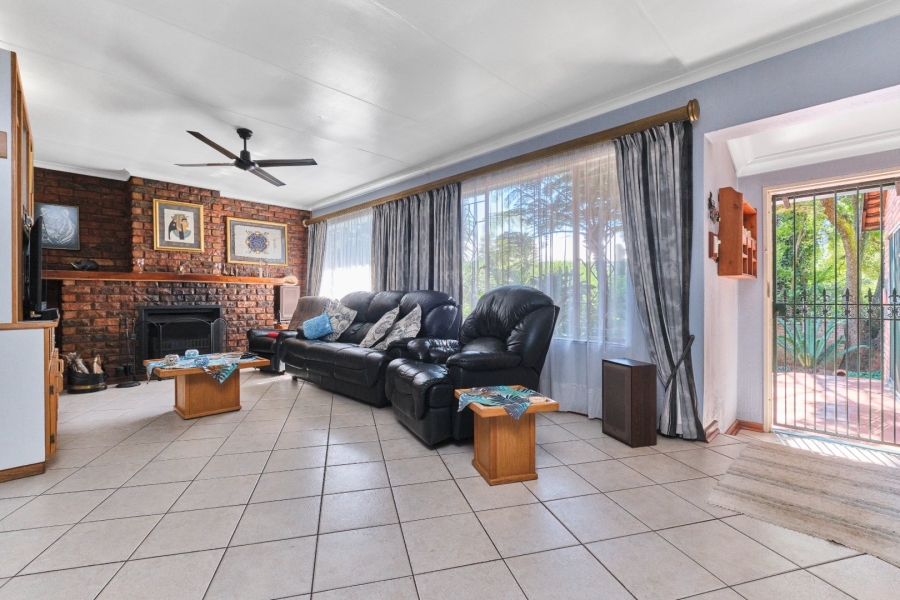3 Bedroom Property for Sale in Wilro Park Gauteng