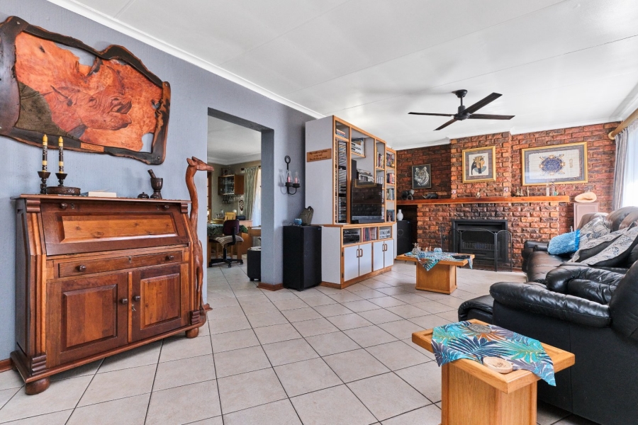 3 Bedroom Property for Sale in Wilro Park Gauteng