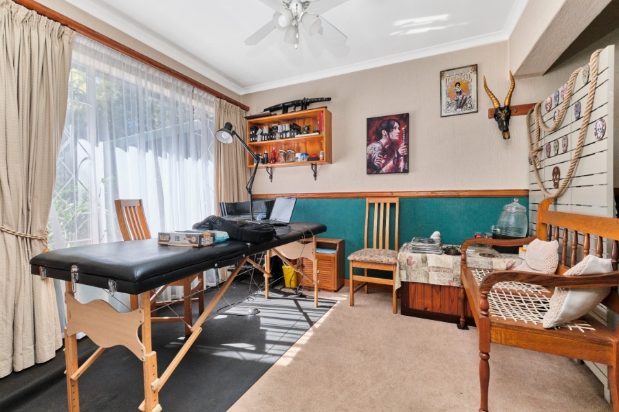 3 Bedroom Property for Sale in Wilro Park Gauteng