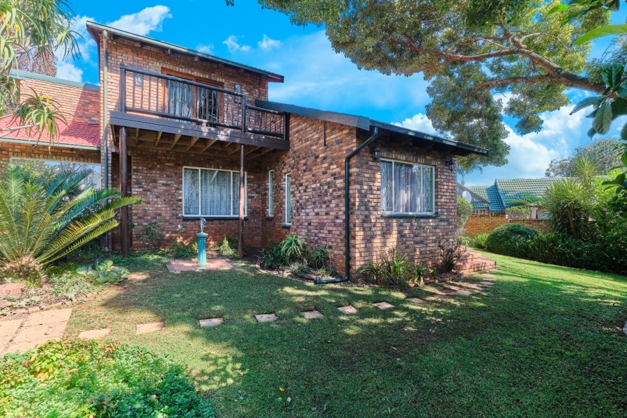 3 Bedroom Property for Sale in Wilro Park Gauteng