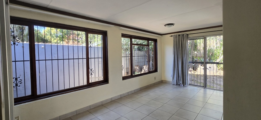 5 Bedroom Property for Sale in Elardus Park Gauteng