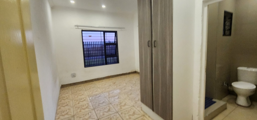 To Let 3 Bedroom Property for Rent in Erasmia Gauteng
