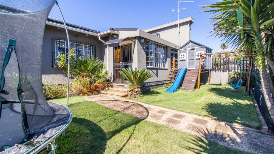 4 Bedroom Property for Sale in Rewlatch Gauteng