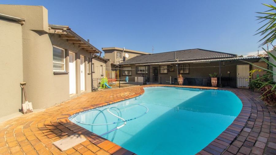 4 Bedroom Property for Sale in Rewlatch Gauteng