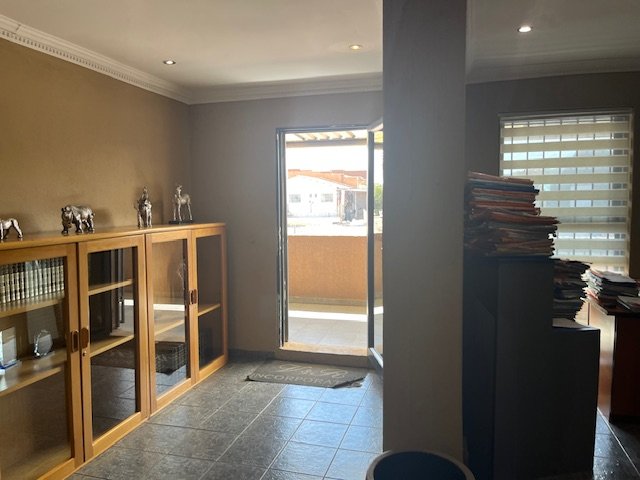 To Let commercial Property for Rent in Lenasia Ext 1 Gauteng