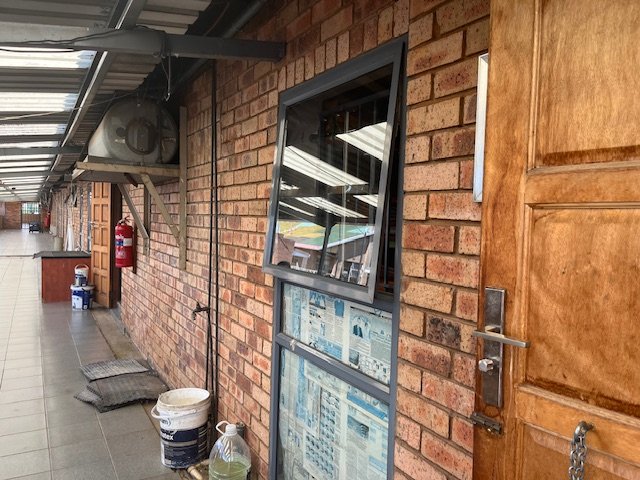 To Let commercial Property for Rent in Lenasia Ext 1 Gauteng
