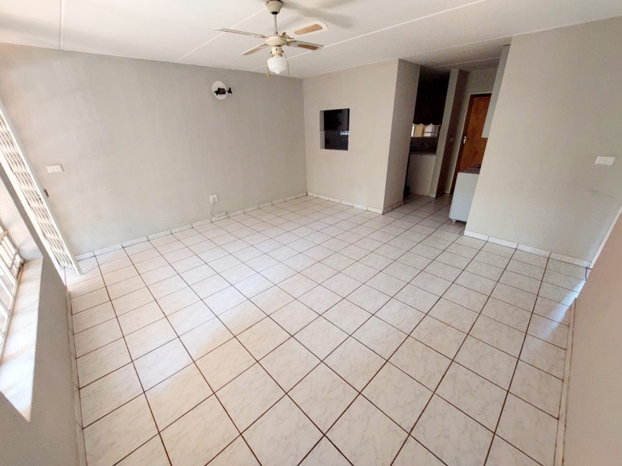 2 Bedroom Property for Sale in Magalieskruin Gauteng