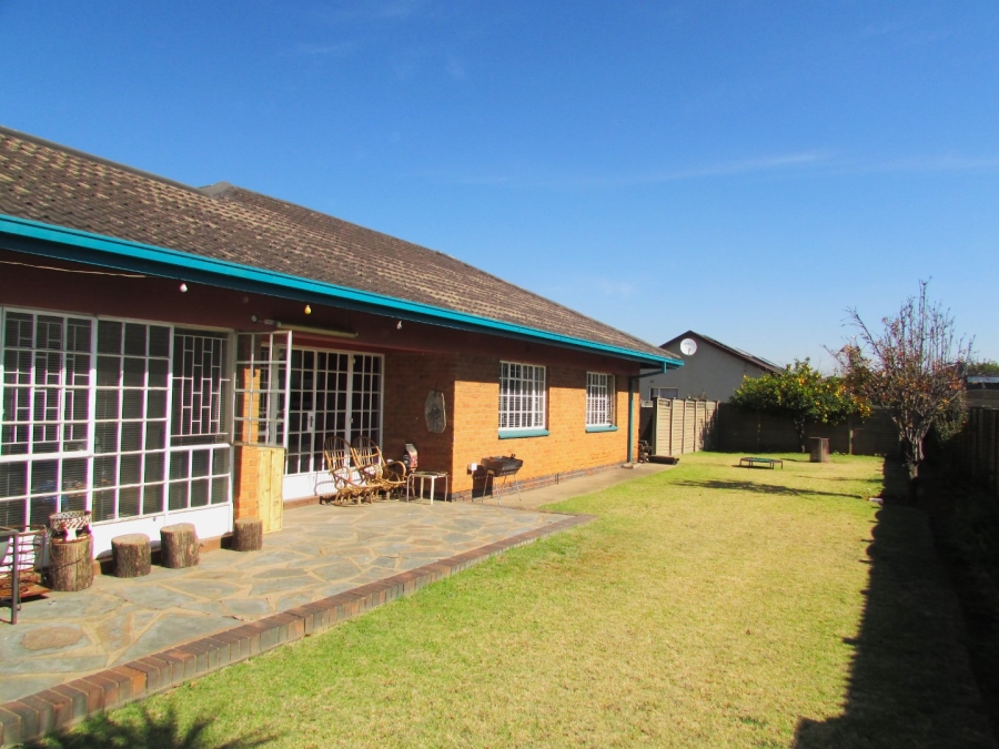 3 Bedroom Property for Sale in Vanderbijlpark SE 6 Gauteng