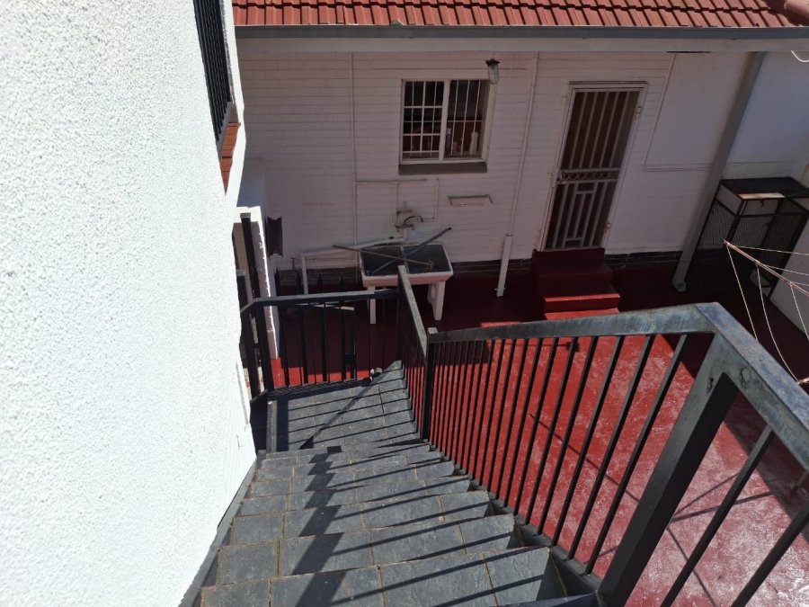 5 Bedroom Property for Sale in Greenside Gauteng