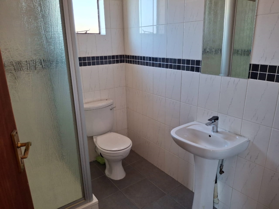 5 Bedroom Property for Sale in Greenside Gauteng