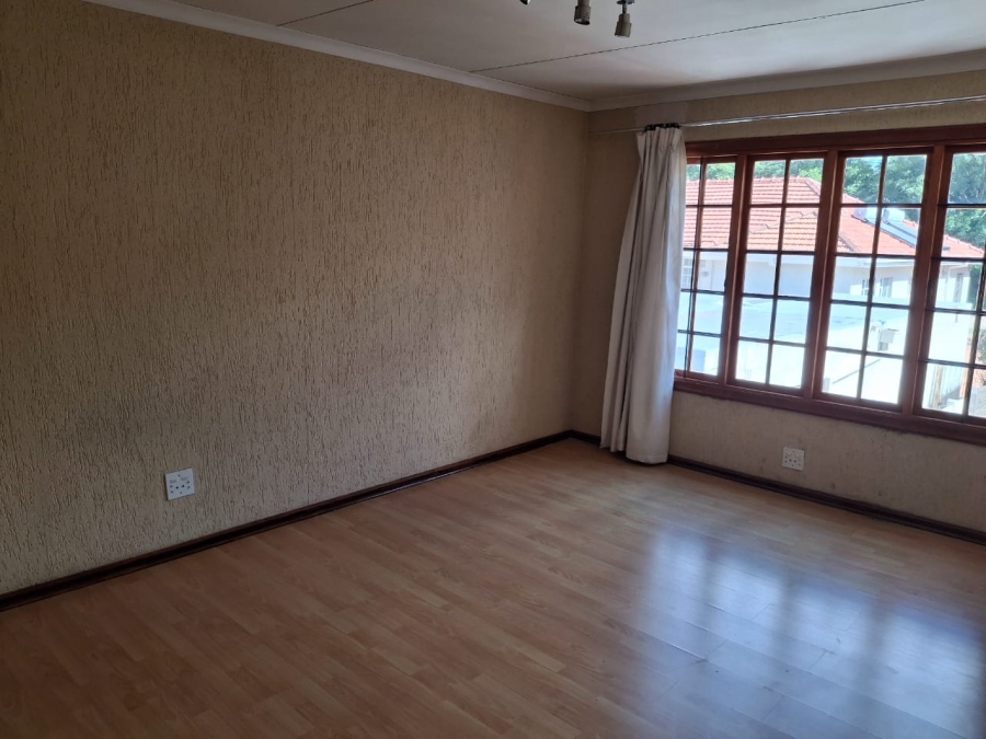 5 Bedroom Property for Sale in Greenside Gauteng