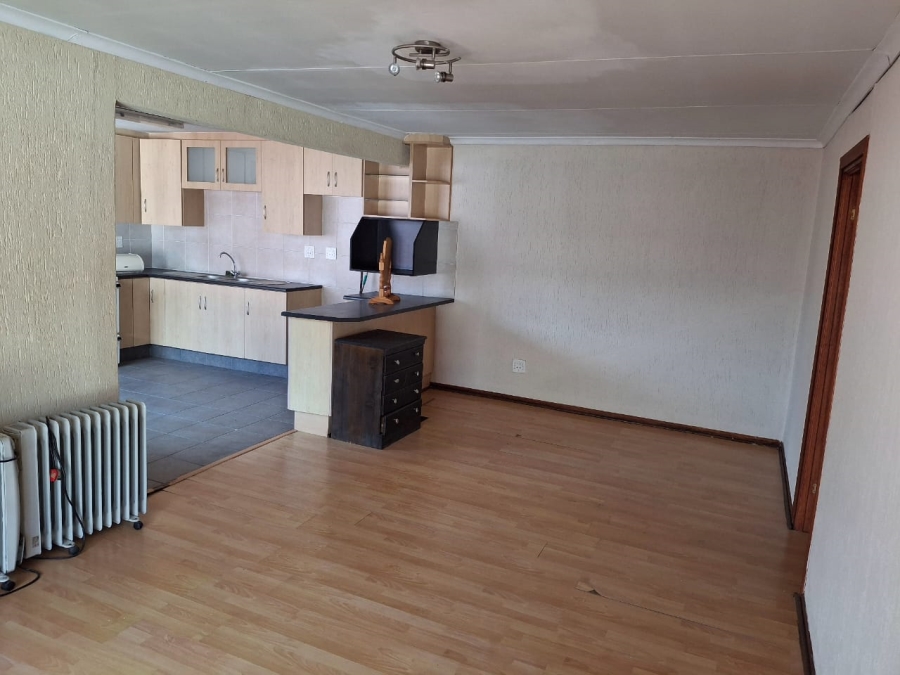 5 Bedroom Property for Sale in Greenside Gauteng