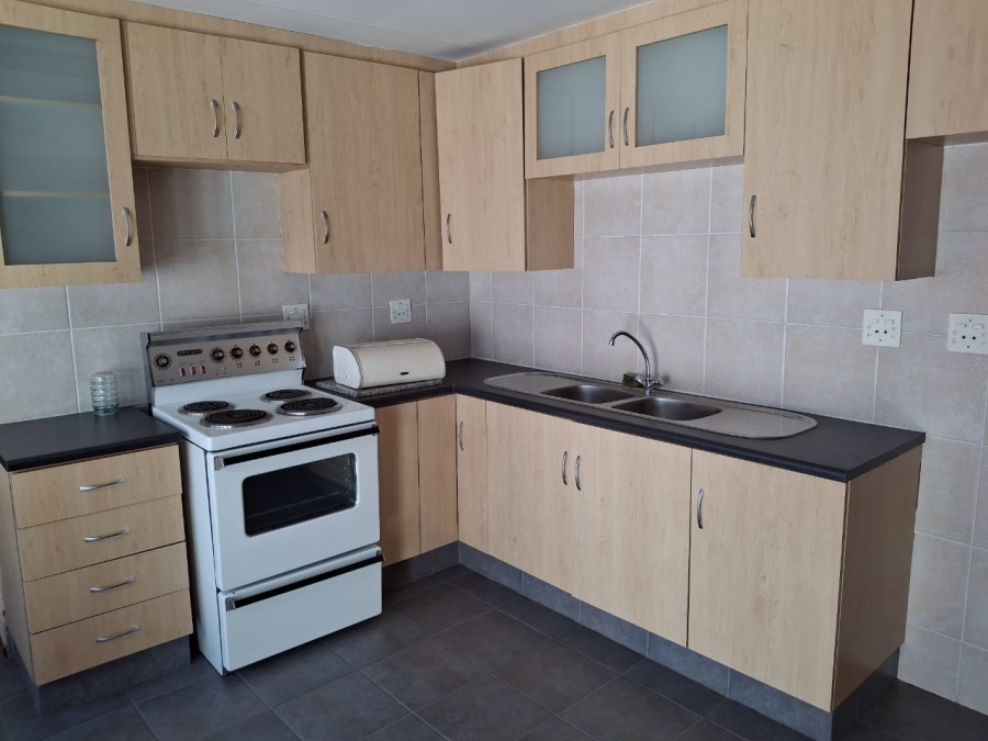 5 Bedroom Property for Sale in Greenside Gauteng