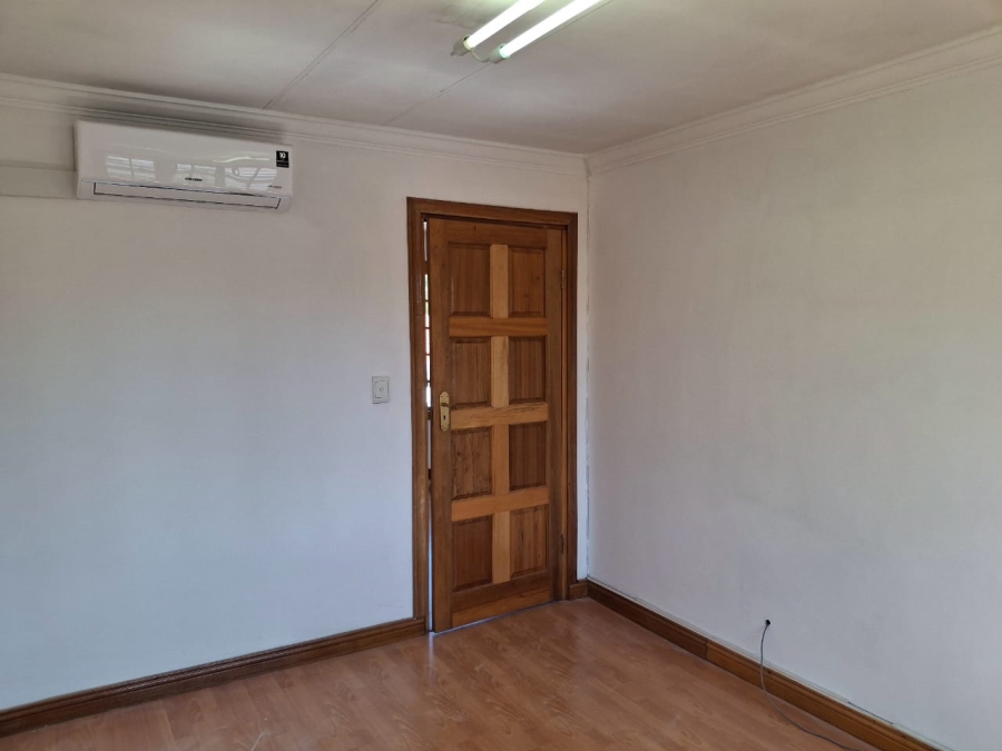 5 Bedroom Property for Sale in Greenside Gauteng
