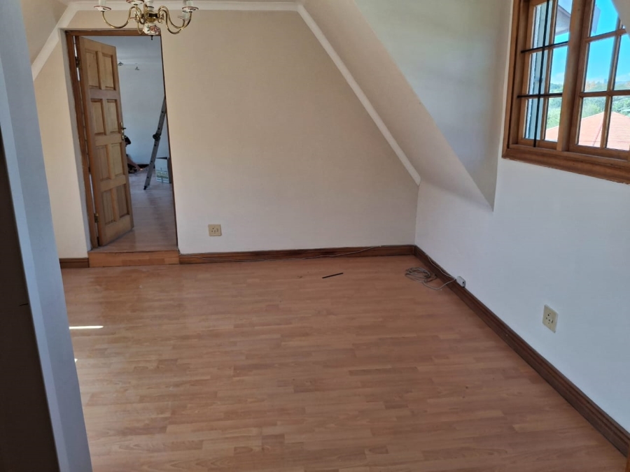 5 Bedroom Property for Sale in Greenside Gauteng