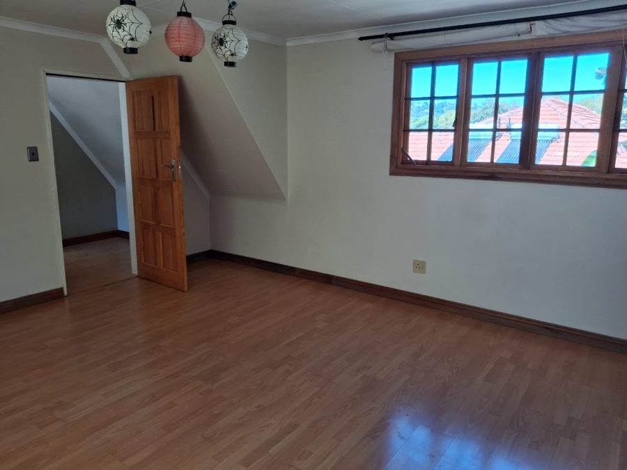5 Bedroom Property for Sale in Greenside Gauteng