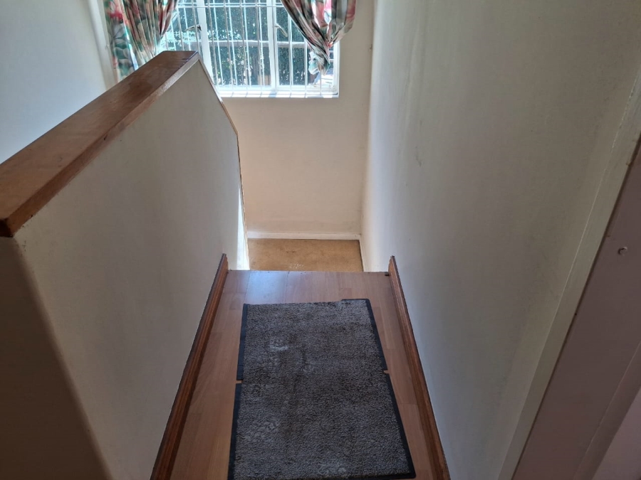 5 Bedroom Property for Sale in Greenside Gauteng