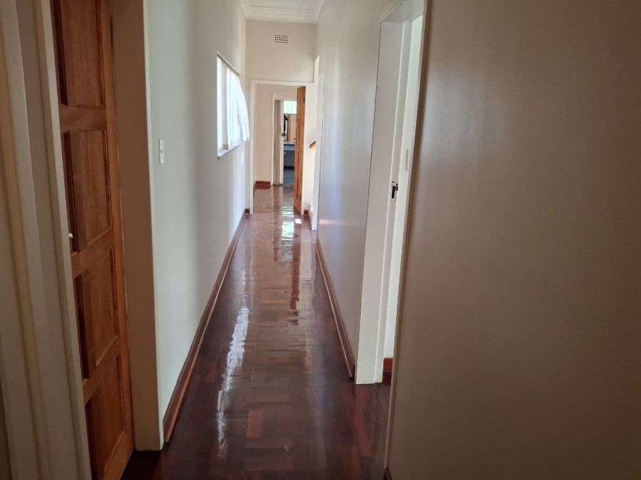 5 Bedroom Property for Sale in Greenside Gauteng