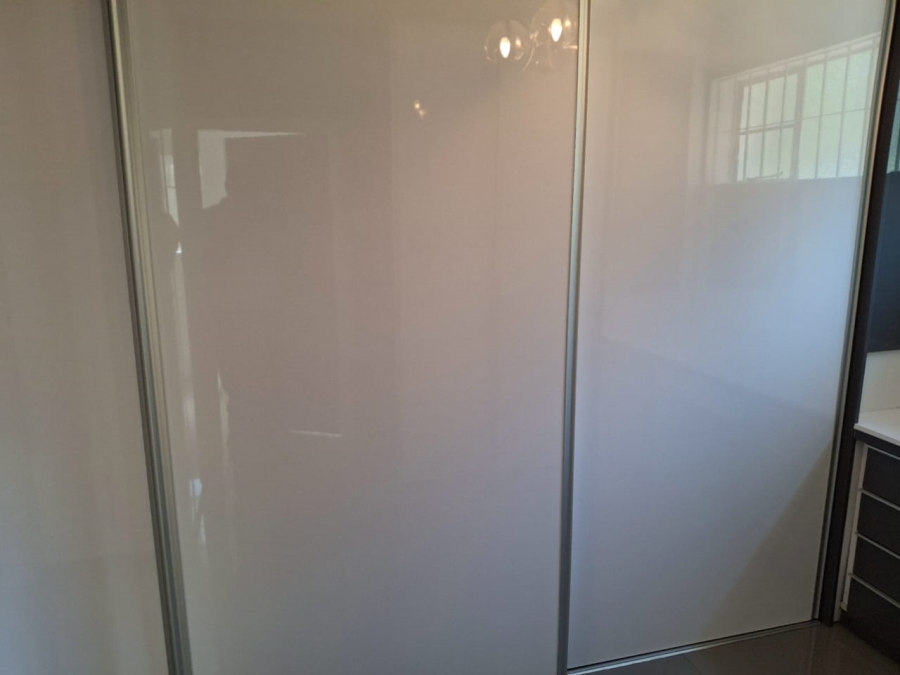5 Bedroom Property for Sale in Greenside Gauteng