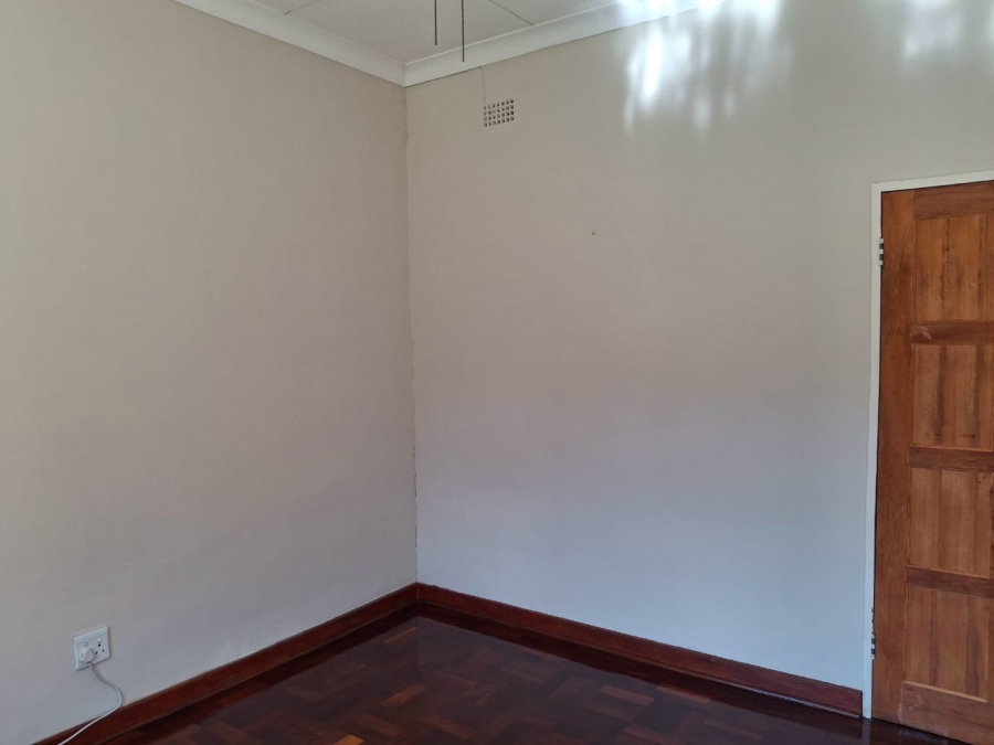 5 Bedroom Property for Sale in Greenside Gauteng