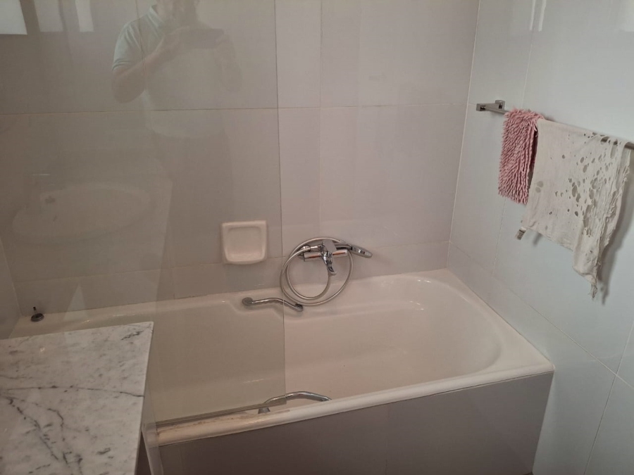 5 Bedroom Property for Sale in Greenside Gauteng