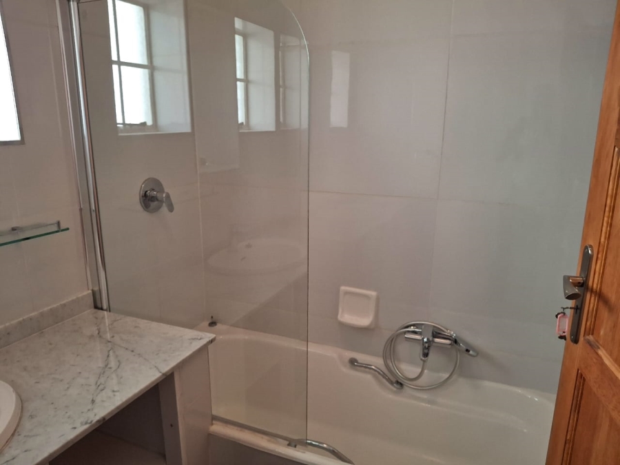 5 Bedroom Property for Sale in Greenside Gauteng