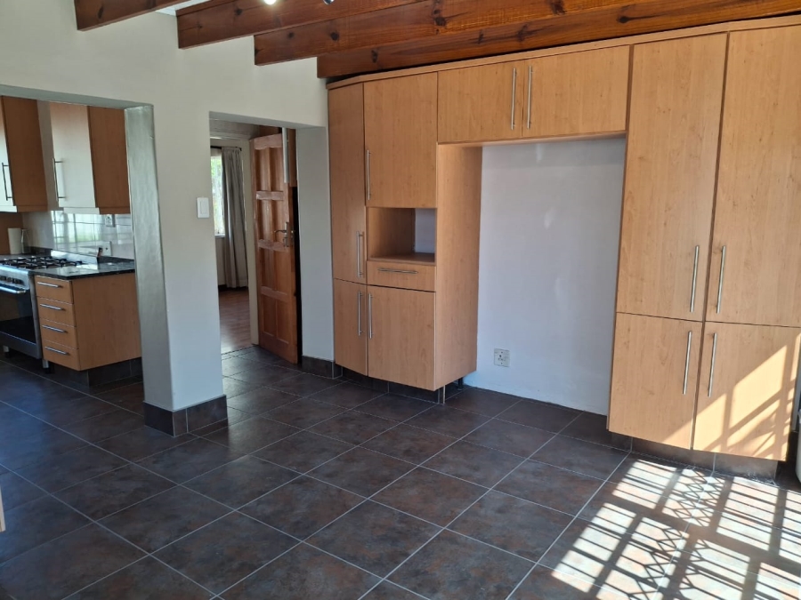 5 Bedroom Property for Sale in Greenside Gauteng