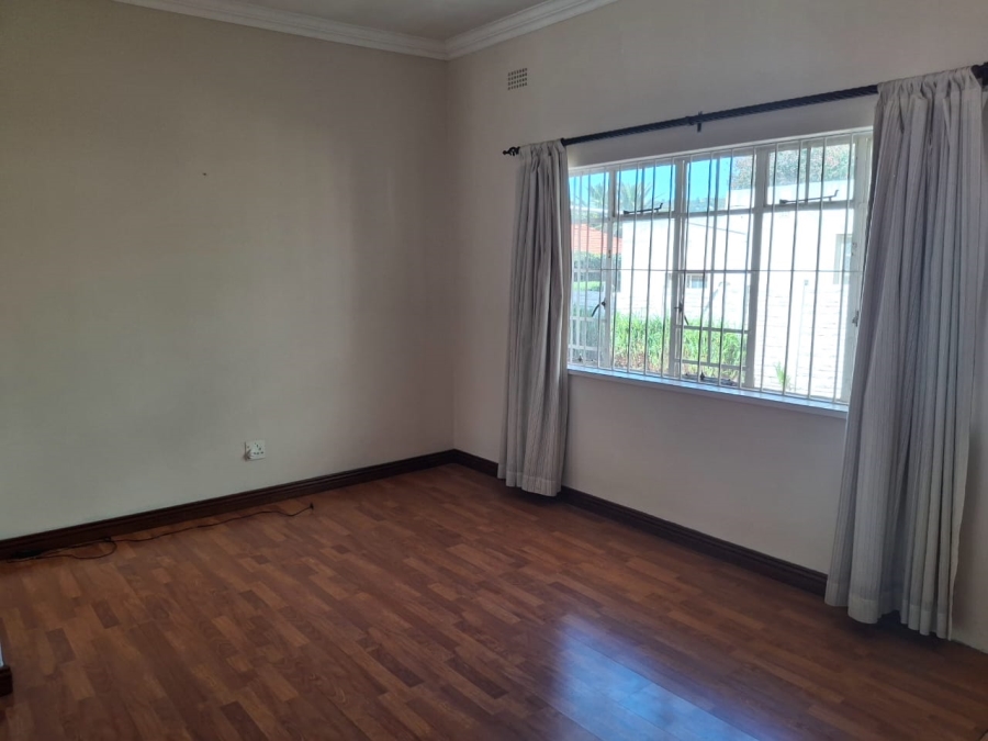 5 Bedroom Property for Sale in Greenside Gauteng
