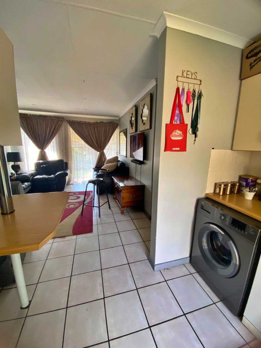 3 Bedroom Property for Sale in Die Wilgers Gauteng