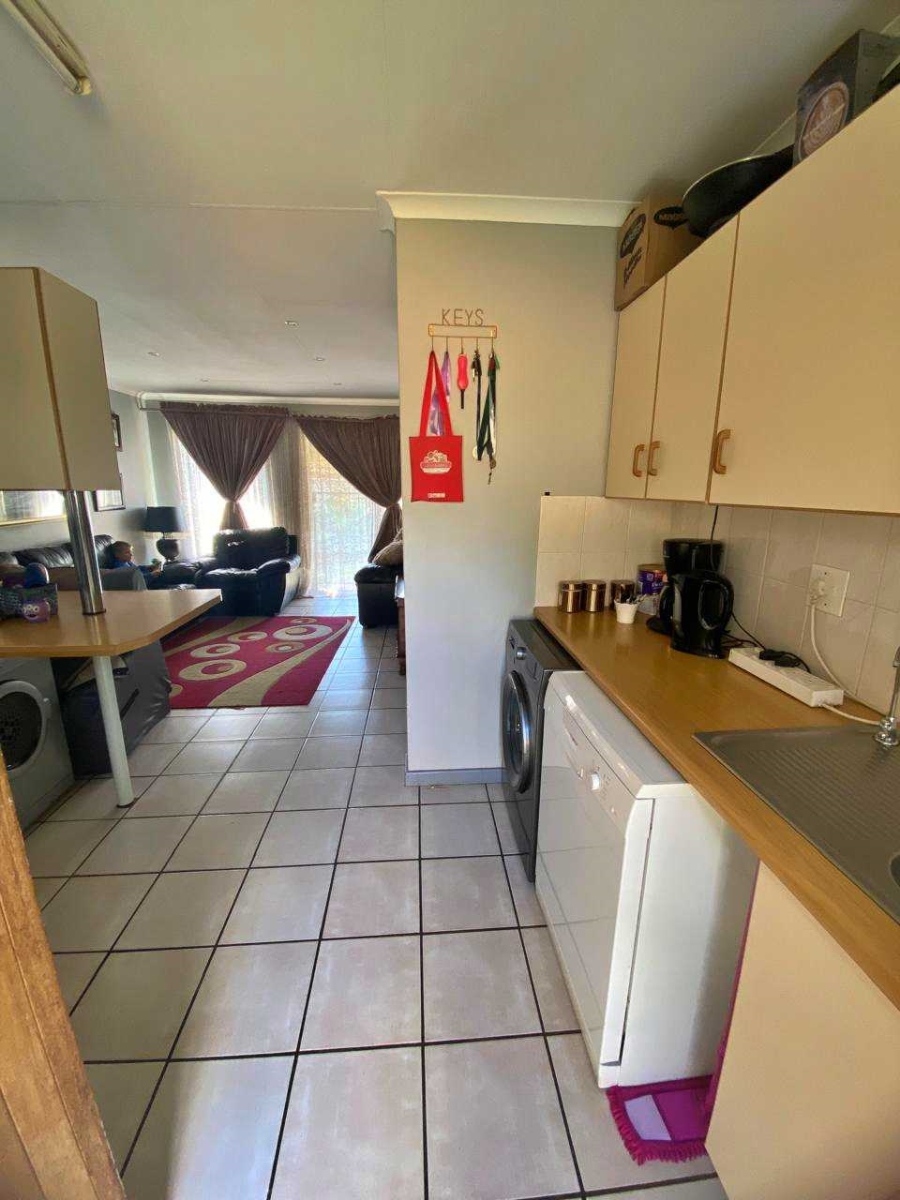 3 Bedroom Property for Sale in Die Wilgers Gauteng