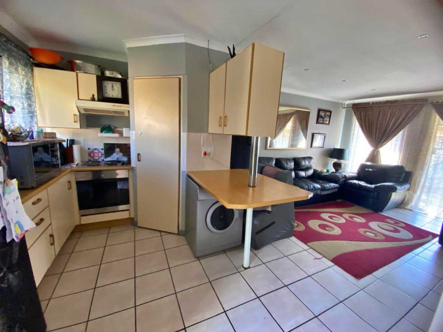 3 Bedroom Property for Sale in Die Wilgers Gauteng