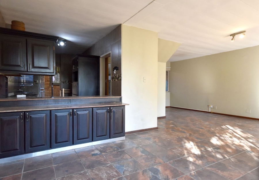 To Let 3 Bedroom Property for Rent in Garsfontein Gauteng