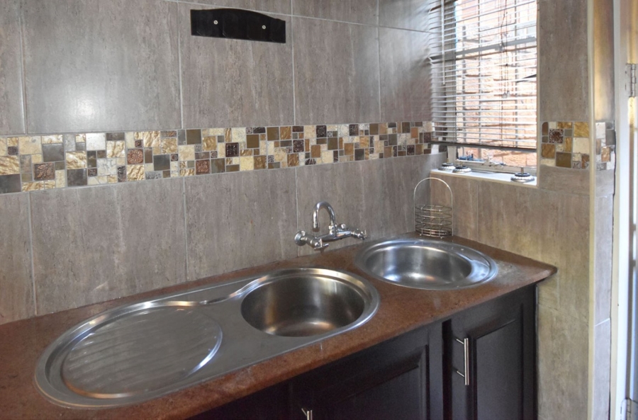 To Let 3 Bedroom Property for Rent in Garsfontein Gauteng