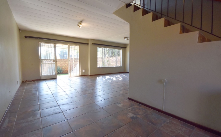 To Let 3 Bedroom Property for Rent in Garsfontein Gauteng