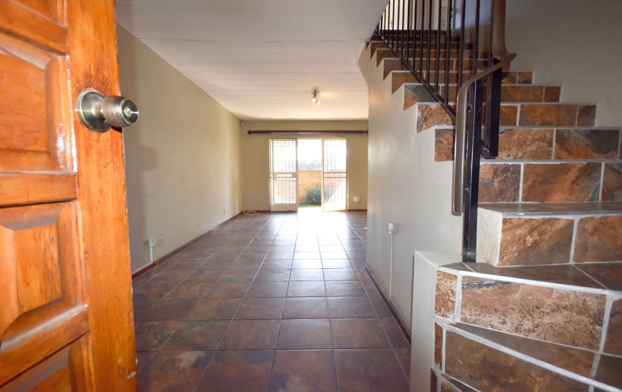 To Let 3 Bedroom Property for Rent in Garsfontein Gauteng