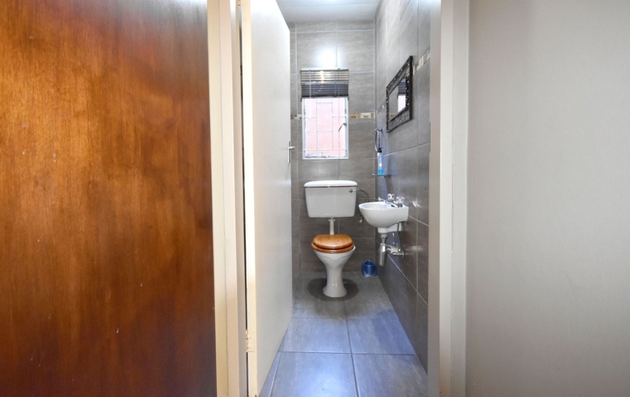 To Let 3 Bedroom Property for Rent in Garsfontein Gauteng