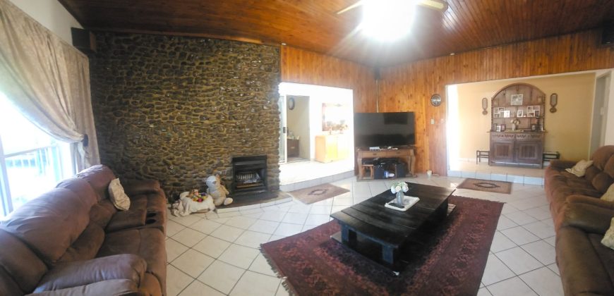 5 Bedroom Property for Sale in Mountain View Gauteng
