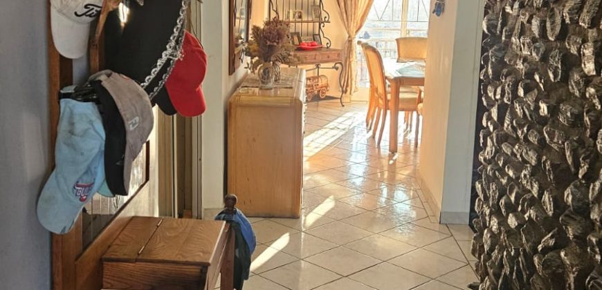 5 Bedroom Property for Sale in Mountain View Gauteng