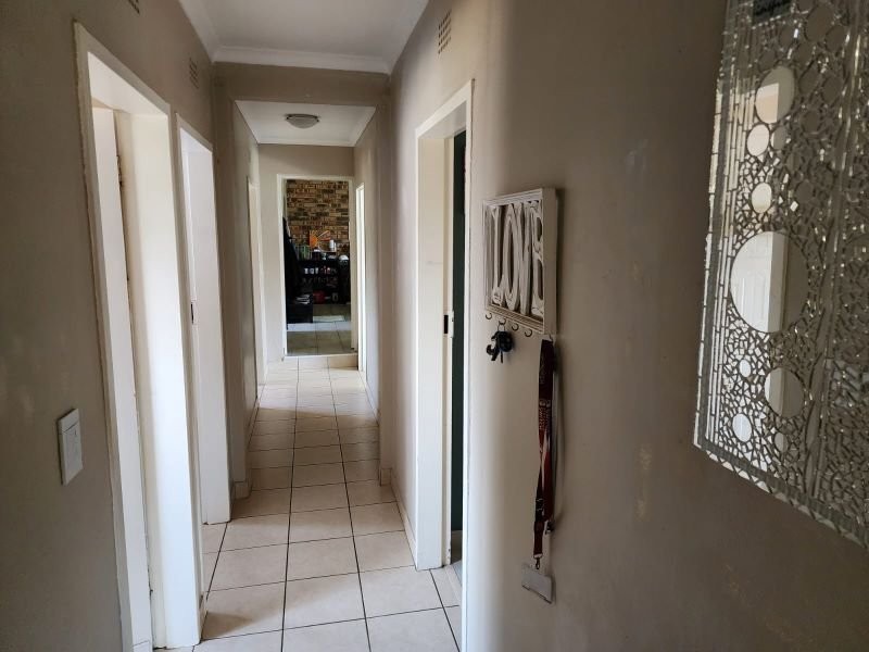 4 Bedroom Property for Sale in Bonaero Park Gauteng