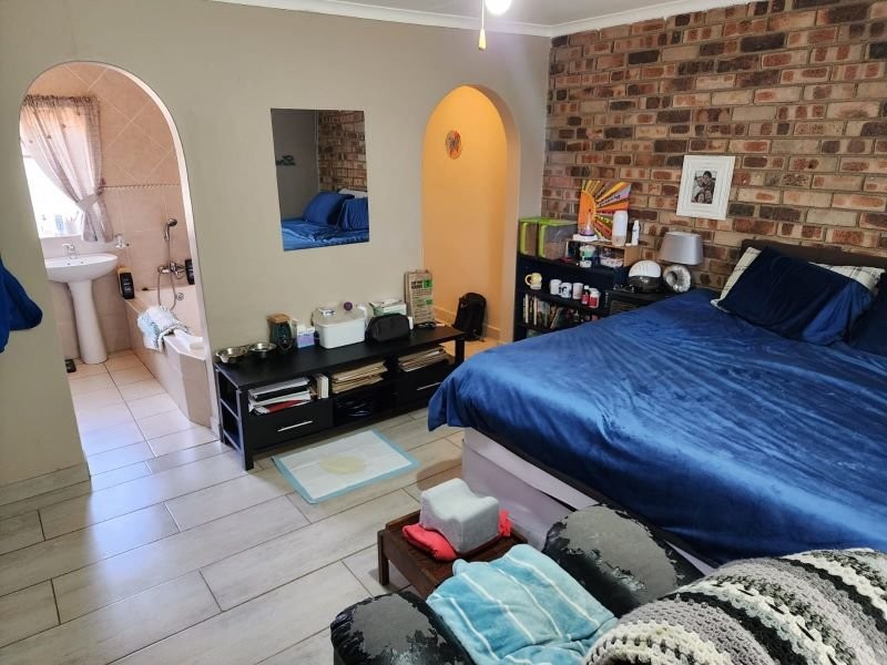 4 Bedroom Property for Sale in Bonaero Park Gauteng