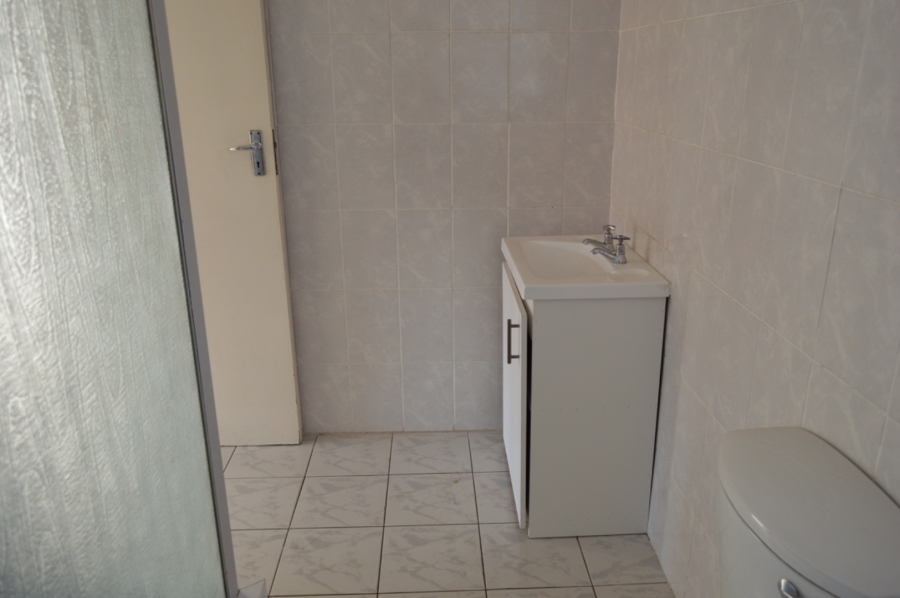 To Let 1 Bedroom Property for Rent in Maraisburg Gauteng