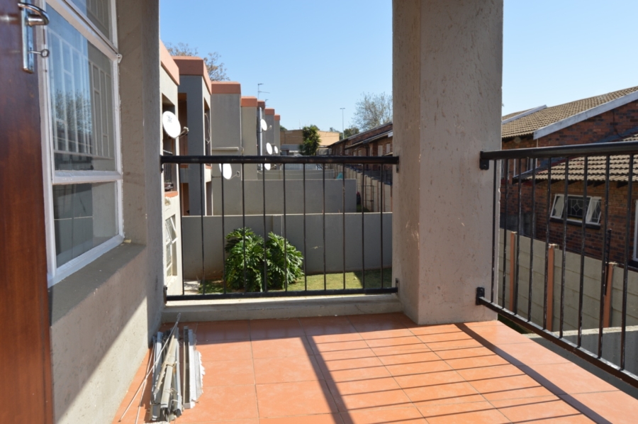 To Let 1 Bedroom Property for Rent in Maraisburg Gauteng