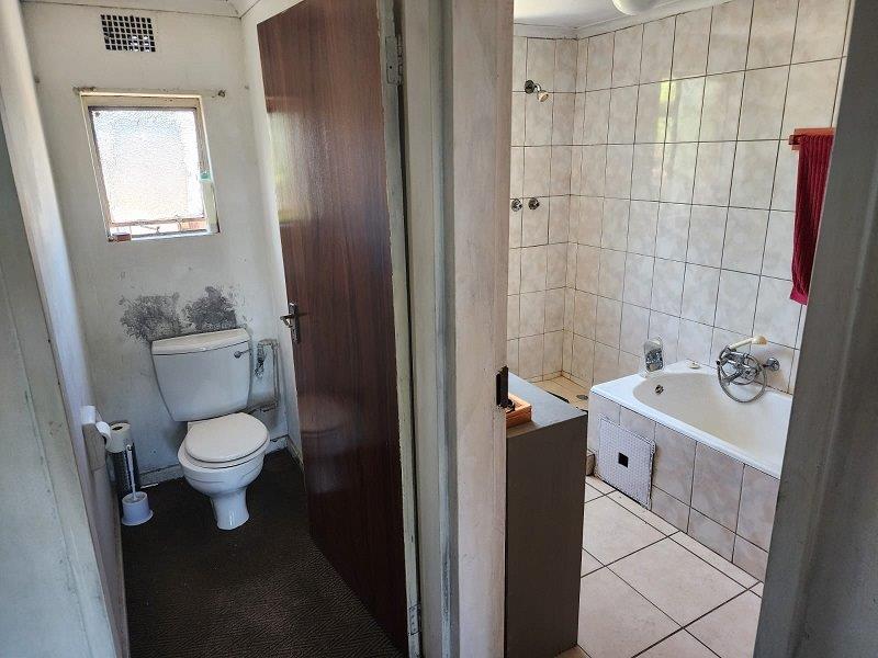 3 Bedroom Property for Sale in Bonaero Park Gauteng