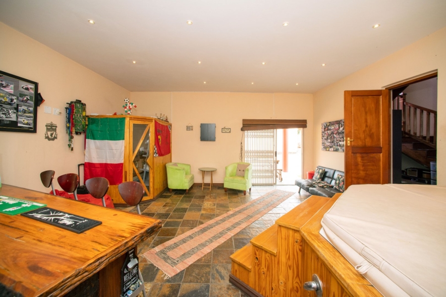 4 Bedroom Property for Sale in Highway Gardens Gauteng