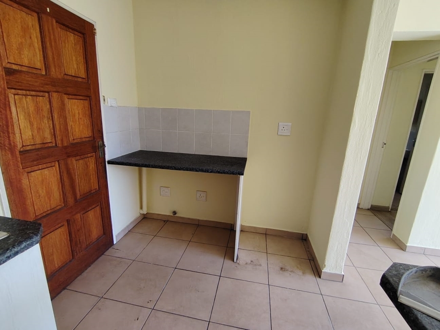 To Let 2 Bedroom Property for Rent in Heuwelsig Estate Gauteng